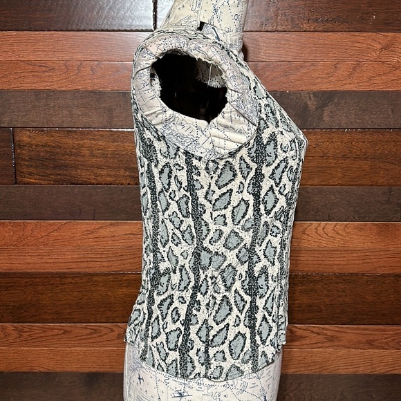 Vintage Silk Lore Scoop Neck Animal Print Sleeveless Silk Blouse - Picture 6 of 8